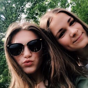 Meet your Posher, Megan